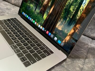 Macbook Pro (touchbar)