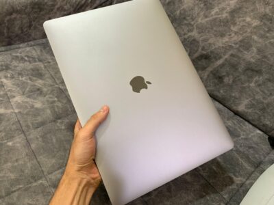 Macbook Pro (touchbar)